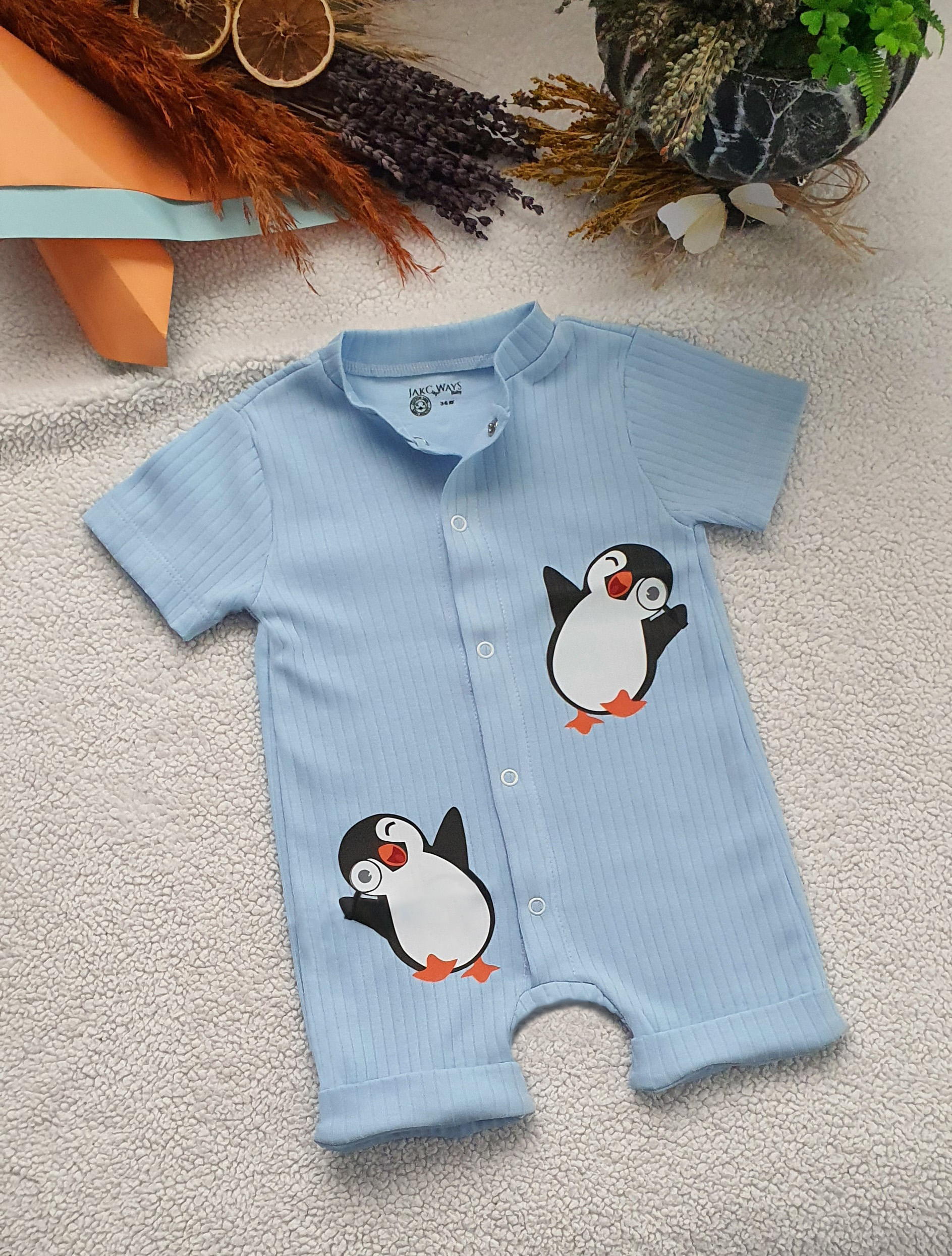 %100 Organik Pamuk OEKO-TEX Sertifikalı Bebek Şort Tulum OEKO-TEX sertifikalı %100 organik pamuk bebek şort tulum – yazlık nefes alan bebek tulum modeli